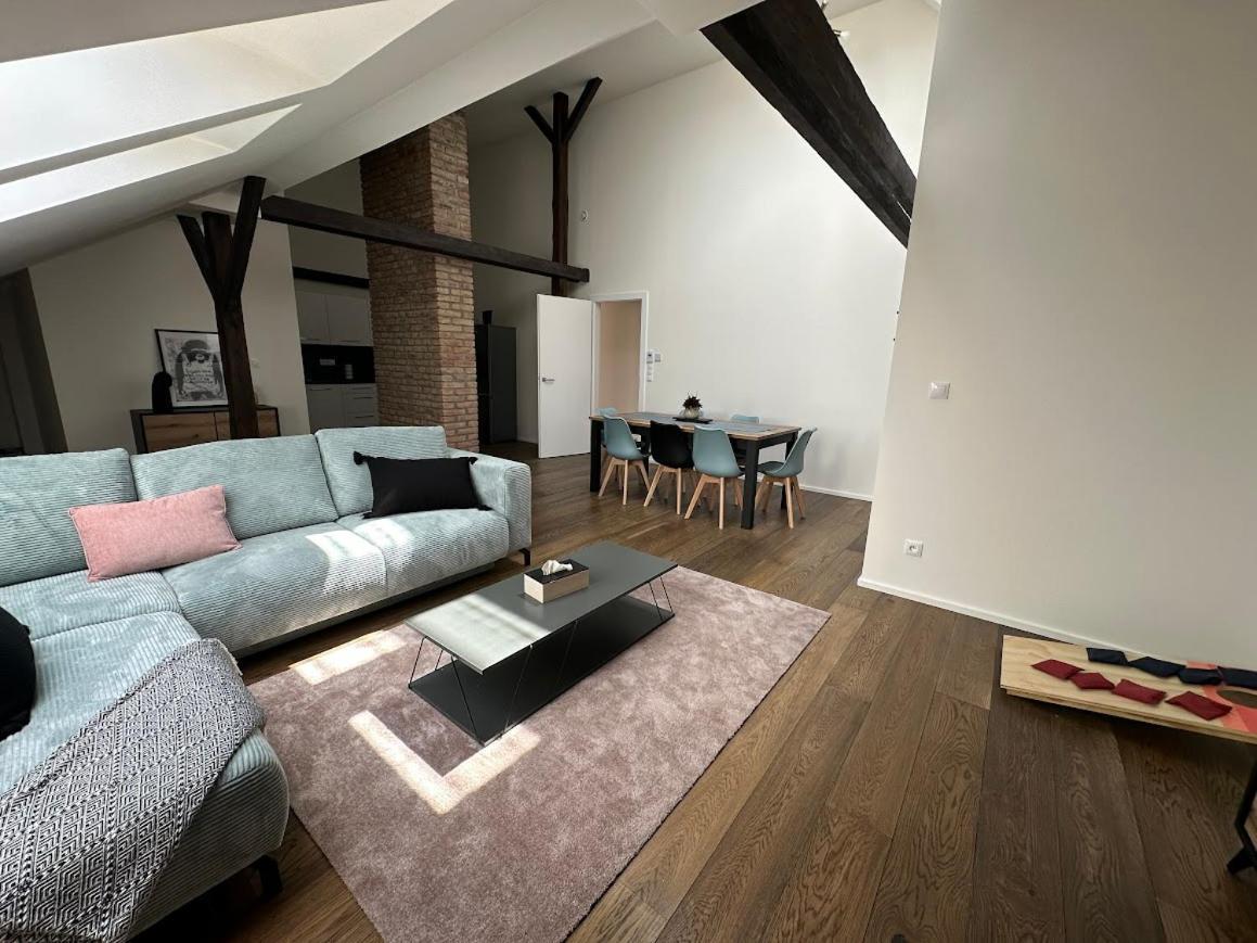 Loft Apartments Praga Esterno foto